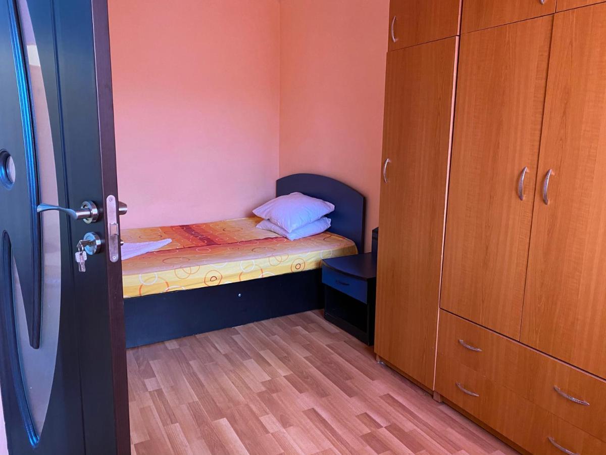 Cozy Apartments Bacău Buitenkant foto