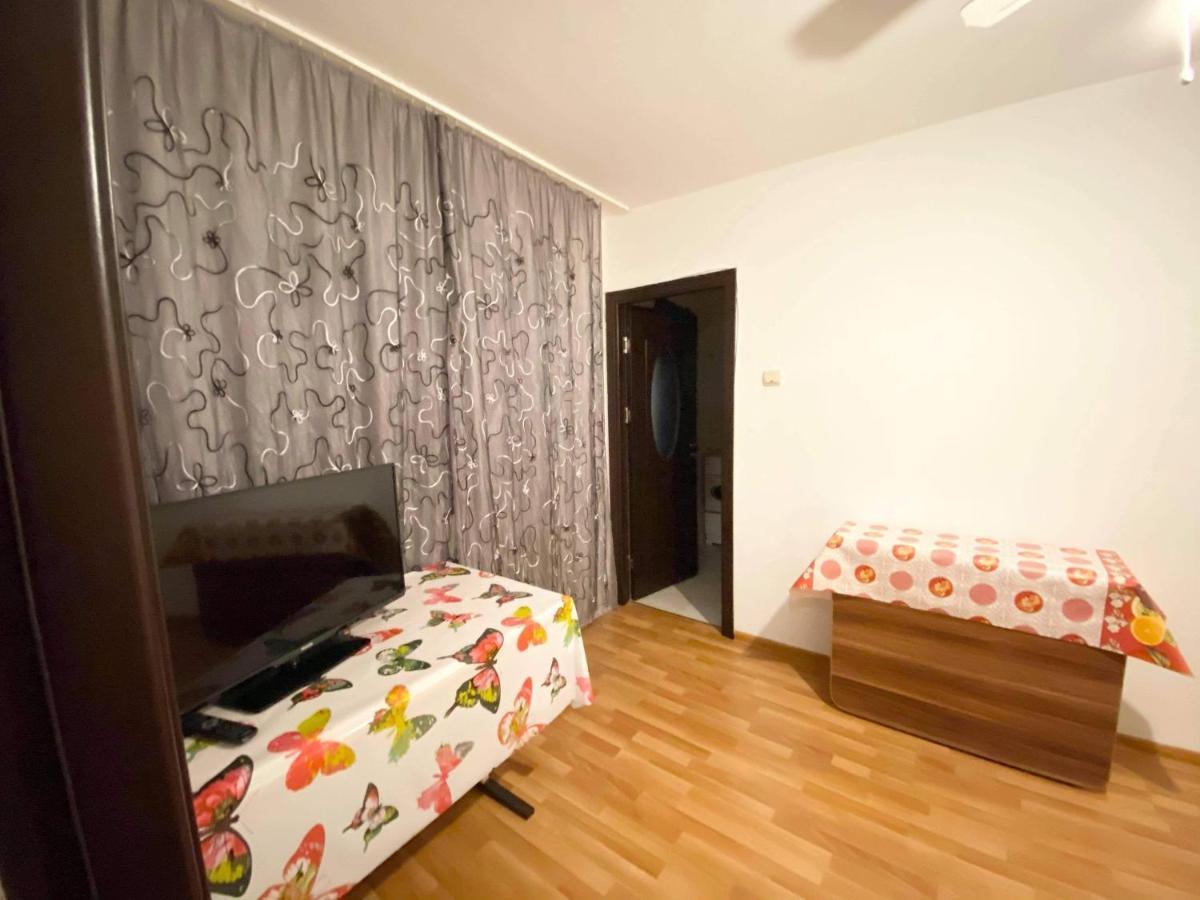 Cozy Apartments Bacău Buitenkant foto